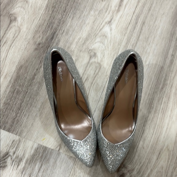 Style & Co Elegant Silver Glitter Women's Heels size 9 - Picture 1 of 7